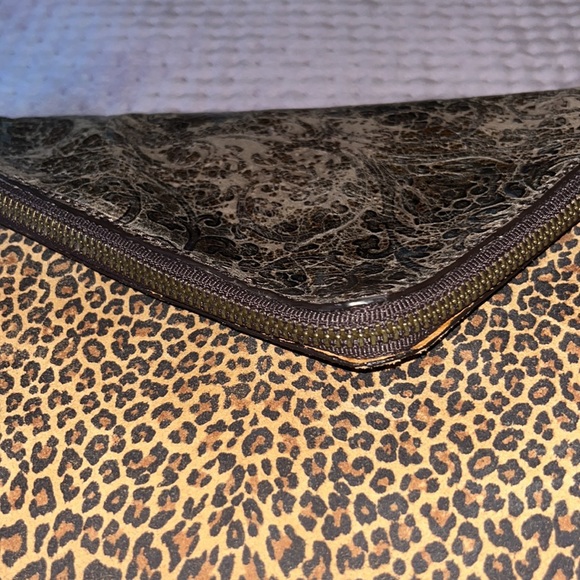 Leander Leather Cheetah Simon Handbag/Crossbody NWTπ€©π€©π€© - Picture 5 of 10